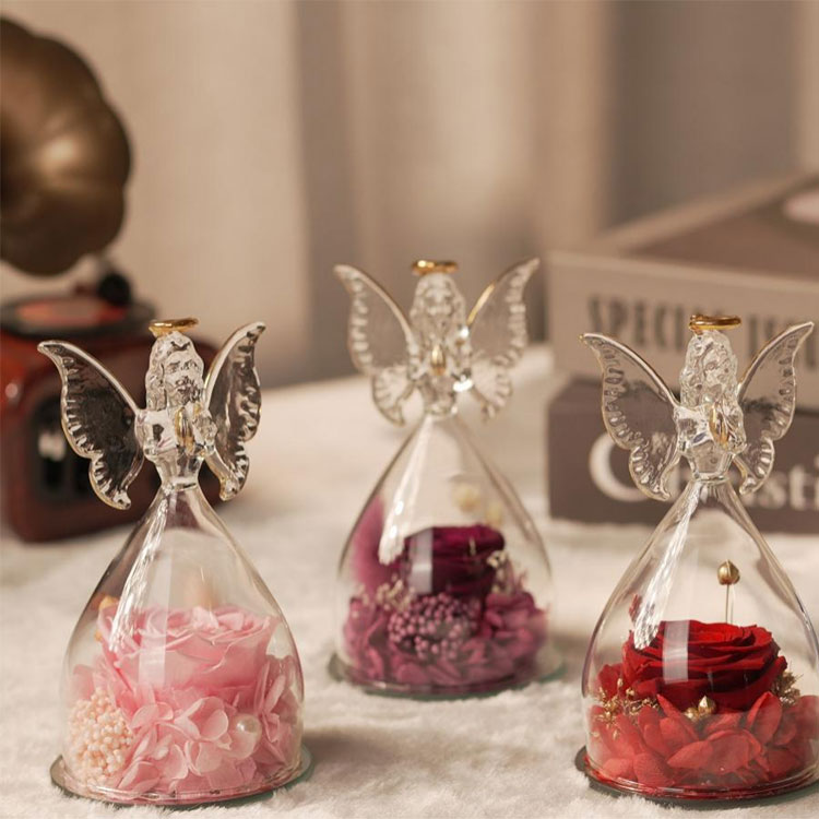 Presente de flor preservada de anjo de vidro